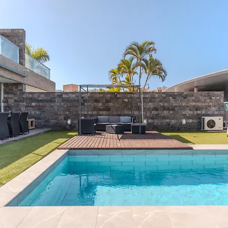 Vila Playa Del Duque, By Paramount Holidays