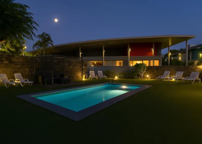 Vila Playa Del Duque, By Paramount Holidays *