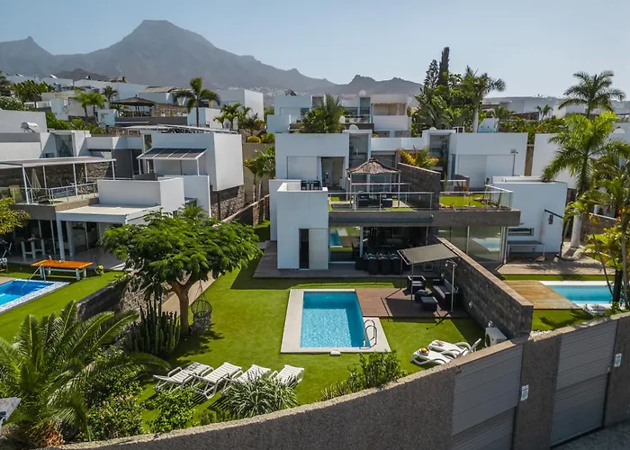 Vila Playa Del Duque, By Paramount Holidays