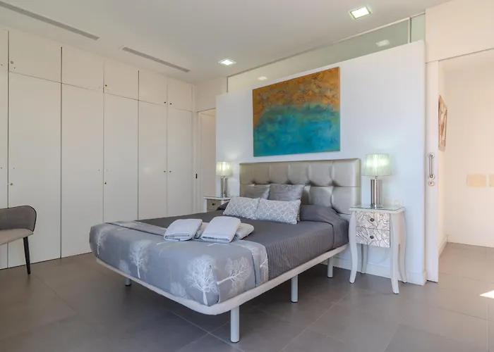 Vila Playa Del Duque, By Paramount Holidays