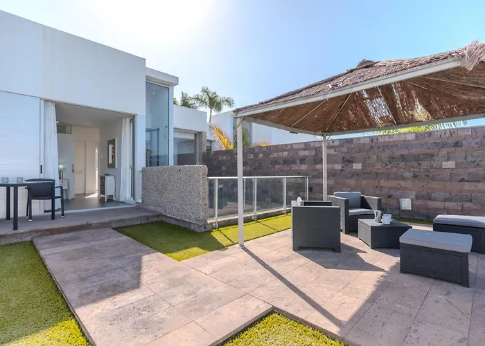 Playa Del Duque, By Paramount Holidays * Costa Adeje (Tenerife)