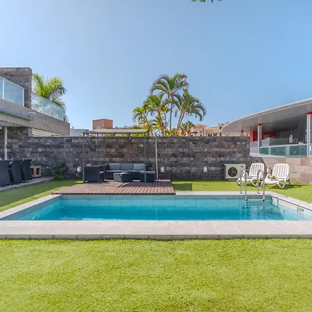 فيلة Playa Del Duque, By Paramount Holidays *