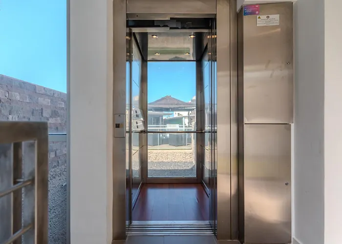 Playa Del Duque, By Paramount Holidays 别墅