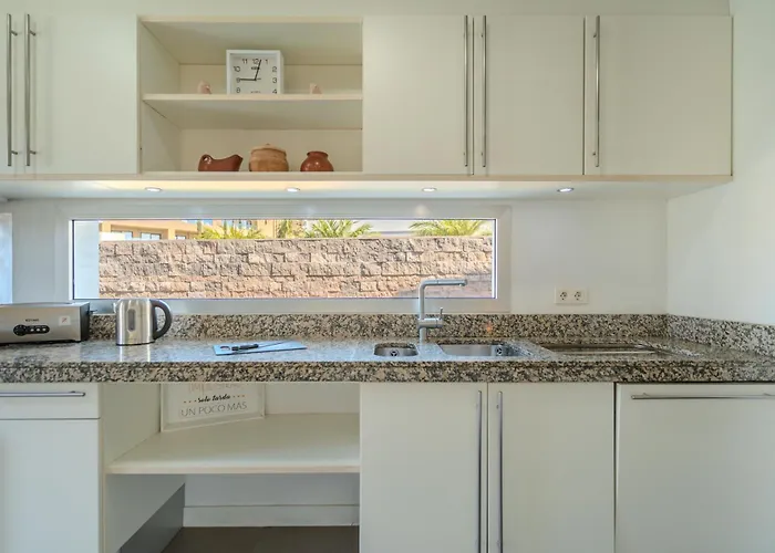 Playa Del Duque, By Paramount Holidays 别墅 *