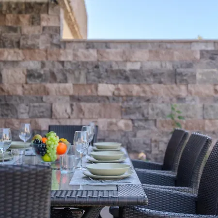 Playa Del Duque, By Paramount Holidays * アデヘ