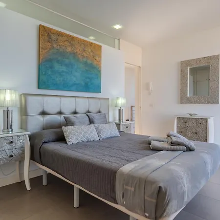 ヴィラ Playa Del Duque, By Paramount Holidays