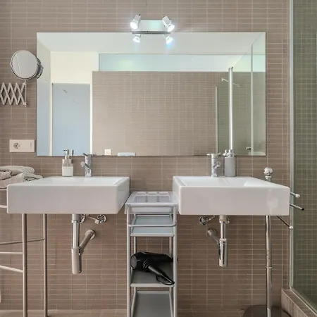 ヴィラ Playa Del Duque, By Paramount Holidays *