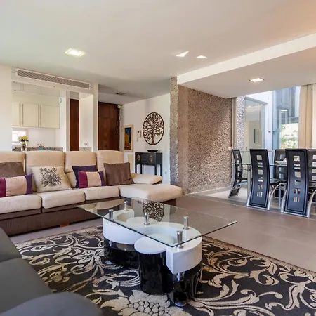 Playa Del Duque, By Paramount Holidays * Costa Adeje (Tenerife)