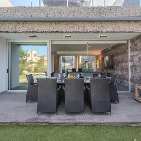 Βίλα Playa Del Duque, By Paramount Holidays *