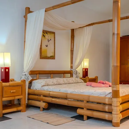 Playa Del Duque, By Paramount Holidays ヴィラ