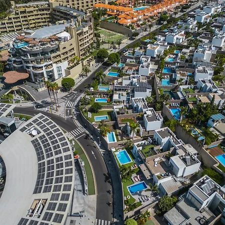 Βίλα Playa Del Duque, By Paramount Holidays