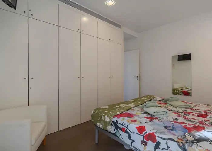 别墅 Playa Del Duque, By Paramount Holidays 阿德耶